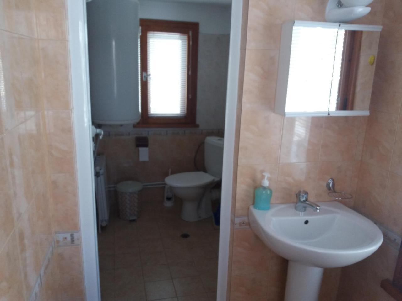 Guest House Ahp Mala Tsurkva Exterior photo